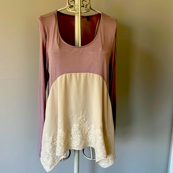 BKE Tops - Bke boutique long sleeve shirt